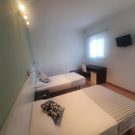 Hostal Ayamonte Los Mellizos ภายนอก รูปภาพ