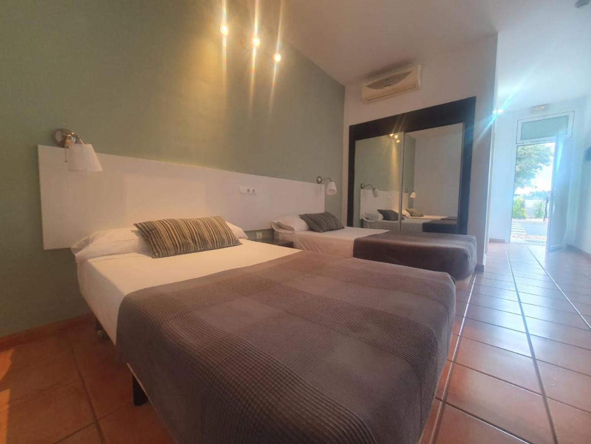 Hostal Ayamonte Los Mellizos ภายนอก รูปภาพ